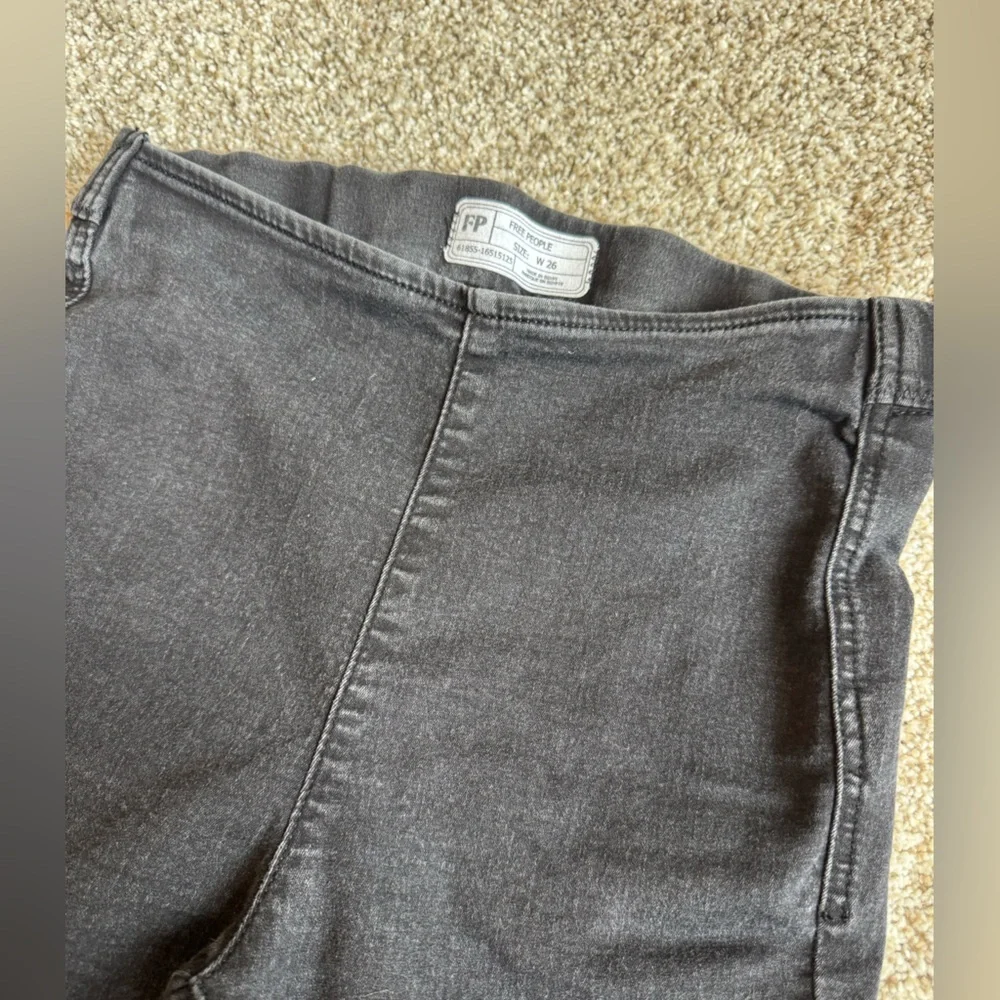 Free People Infinite Stretch Pull-On Skinny Jeans | Size 26 | Skyfall - Picture 8 of 10